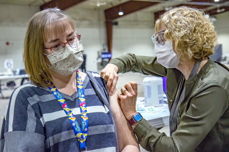Province drops COVID vaccine eligibility age to 60 - CHVNRadio: Southern Manitoba's hub for local and Christian news, and adult contemporary Christian programming. - Vimarsana News