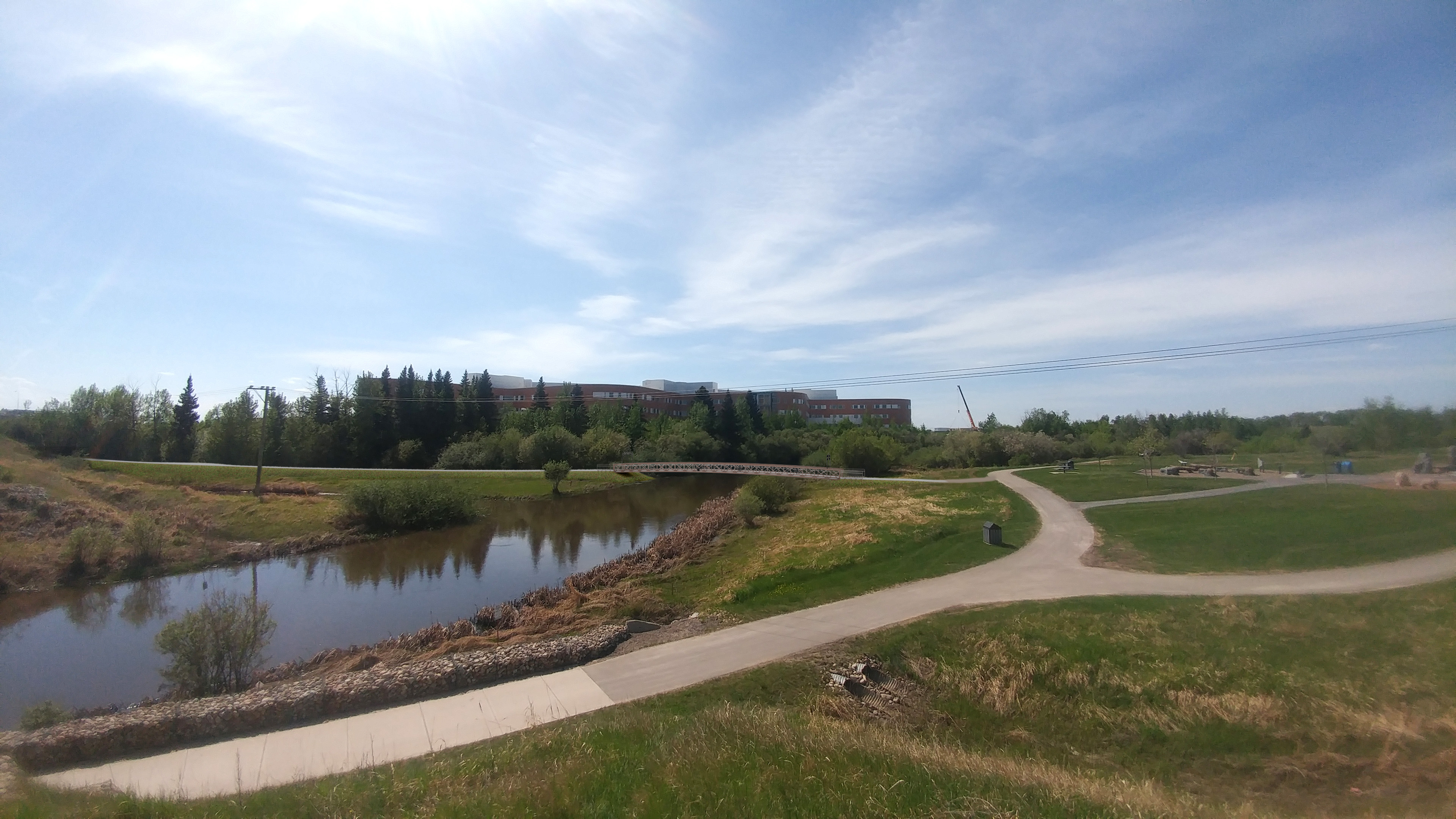 Maskwôtêh Park pedestrian bridge construction underway in Grande Prairie - ReachFM: Peace Country's hub for local and Christian news, and adult contemporary Christian programming. - Vimarsana News