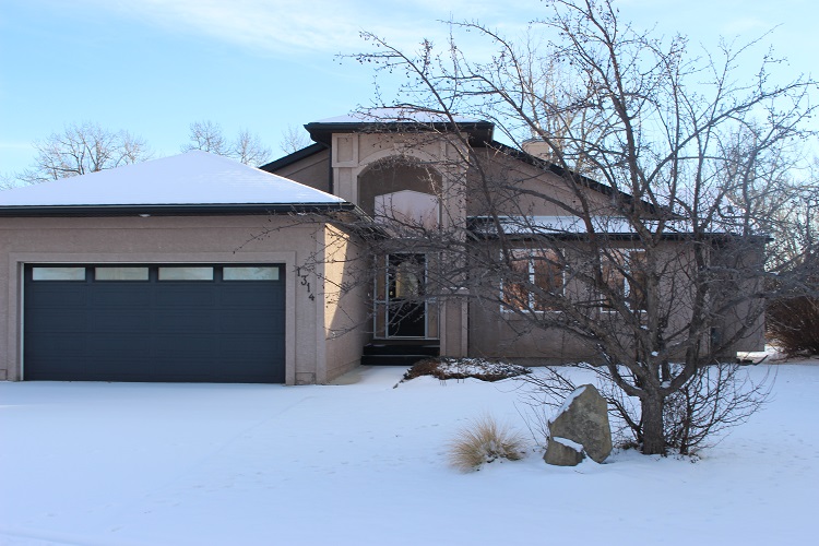 Northwest High River homes to hit the auction block