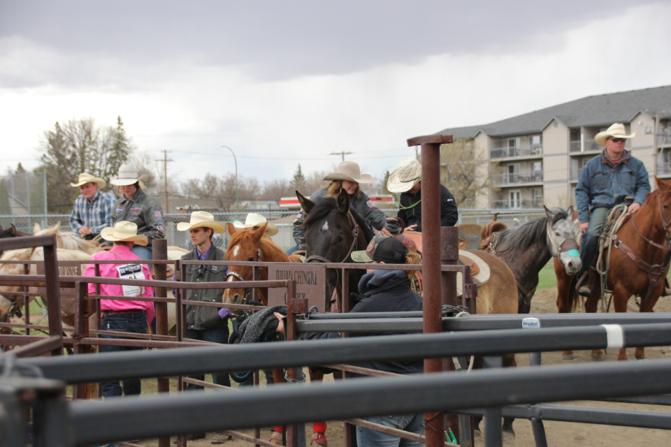 Scenes from Day 2 of the High School Rodeo - DiscoverWeyburn.com ...