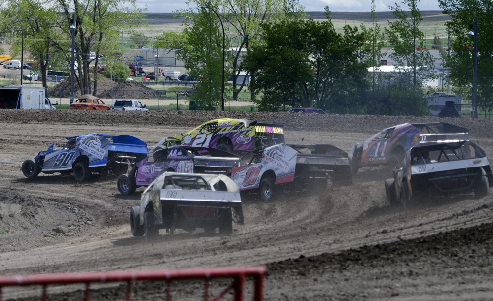 Swift Current Raceway Eventful season opener for stock cars in Swift Current ...