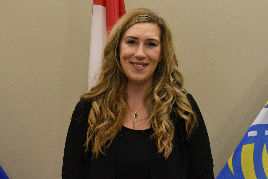 Sylvan Lake Mayor encourages residents to take up Snow Angels program