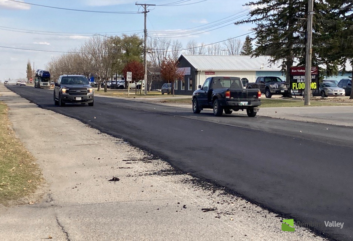 Altona, Rhineland get oneonone time with Infrastructure Minister