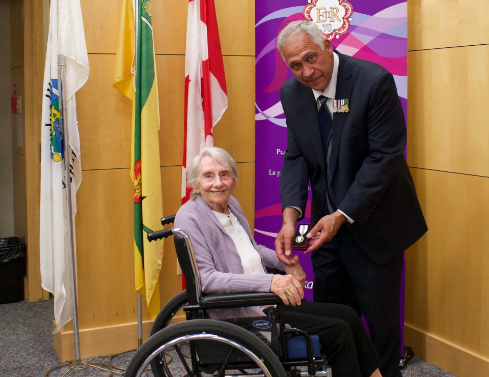 Tracey Rothwell Ten receive Jubilee medals at council meeting - DiscoverWeyburn.com ...
