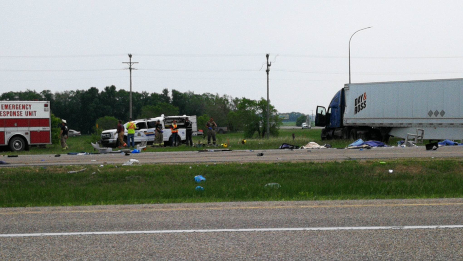UPDATE 15 dead, 10 taken to hospital after semitruck and handi