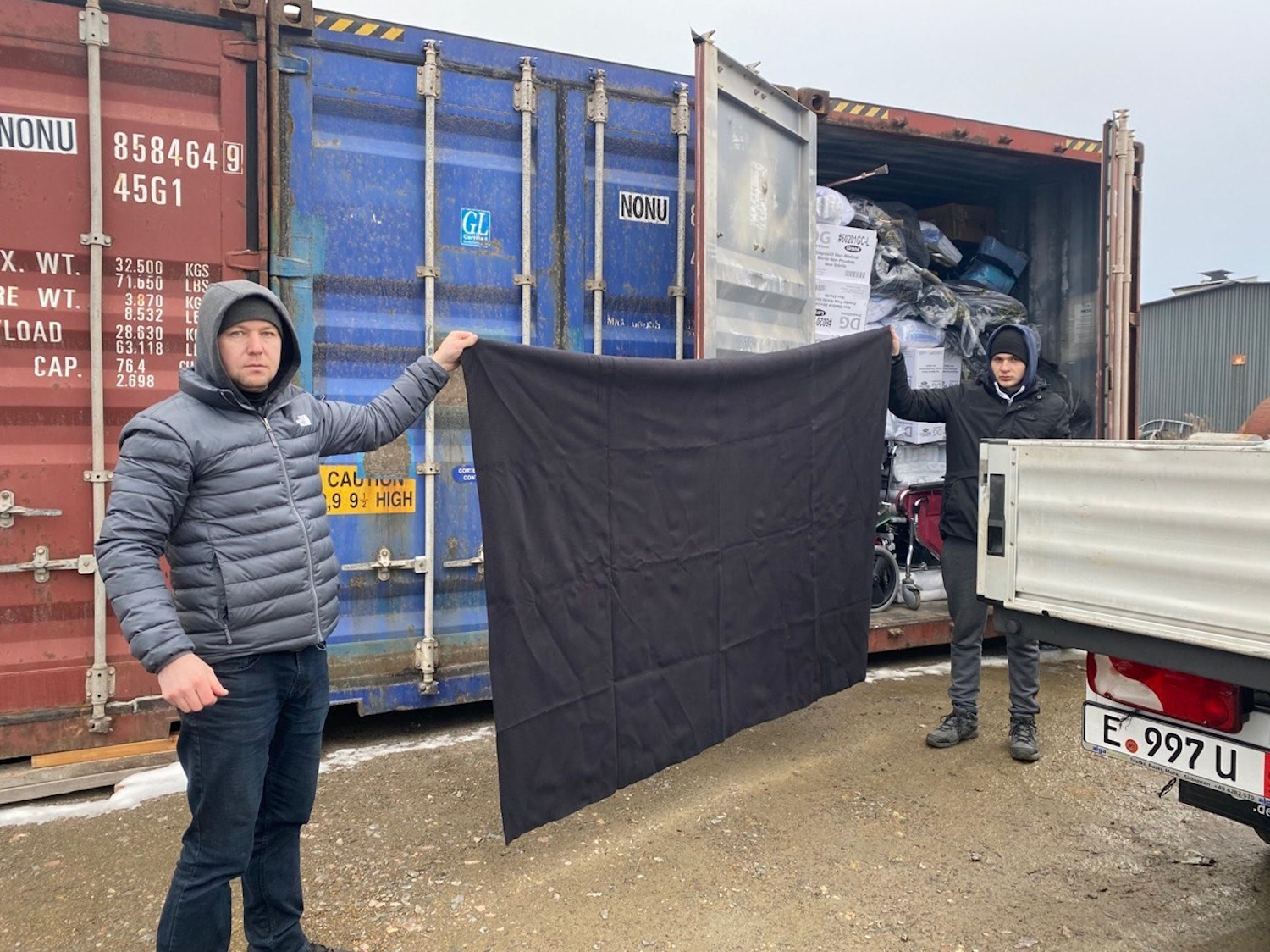 Locally made blankets save lives in Ukraine Local news, Weather