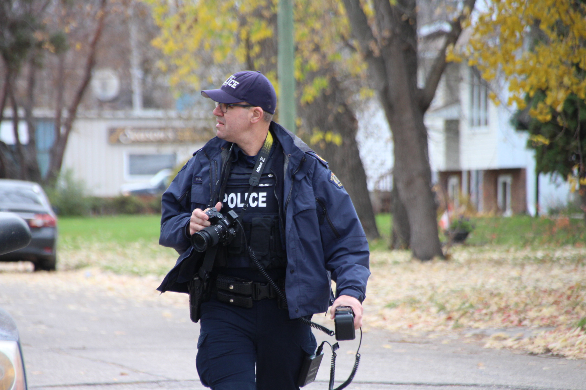 Portage RCMP cordon off Apartment block at Gigot and 19th St NW ...