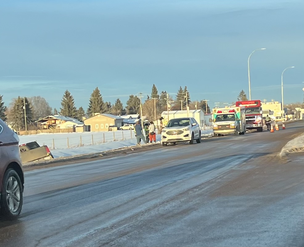 UPDATE: Scene cleared (Motor vehicle collision south of Lacombe on ...