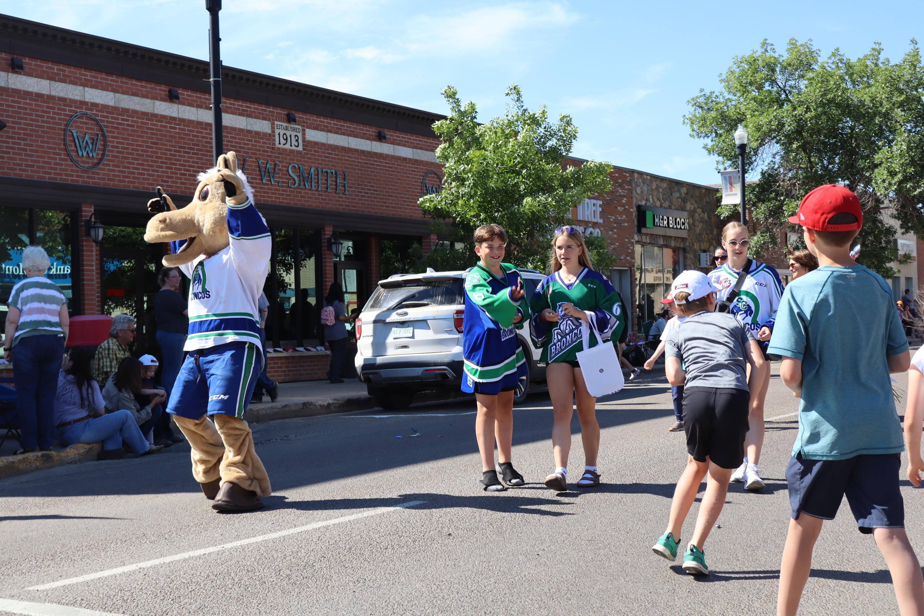 Kiddies Day Parade marches smiles through Swift Current ...