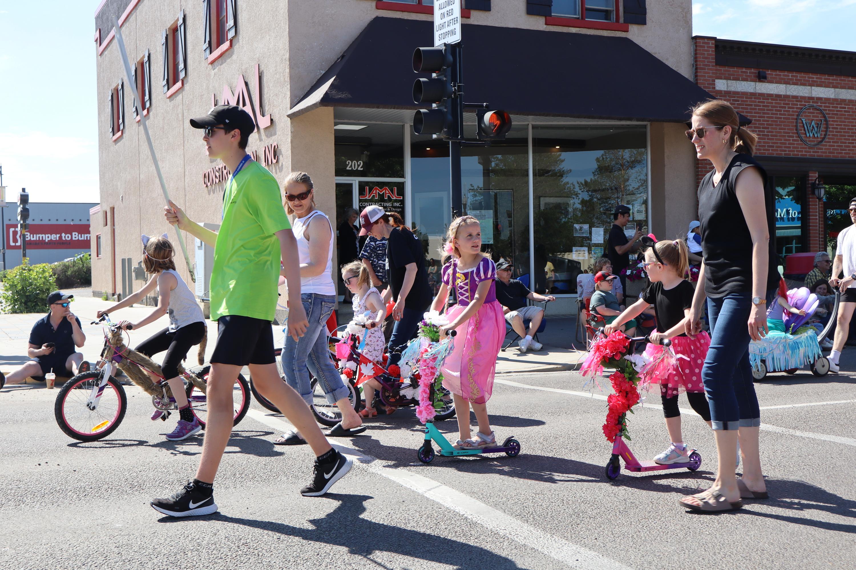 Kiddies Day Parade marches smiles through Swift Current ...