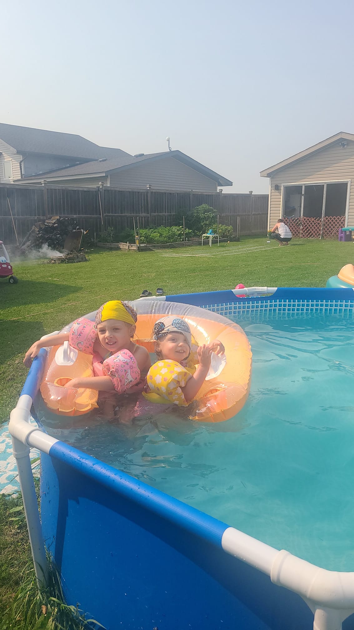 Floating, golfing, cheering, jousting; how the southeast spent their ...