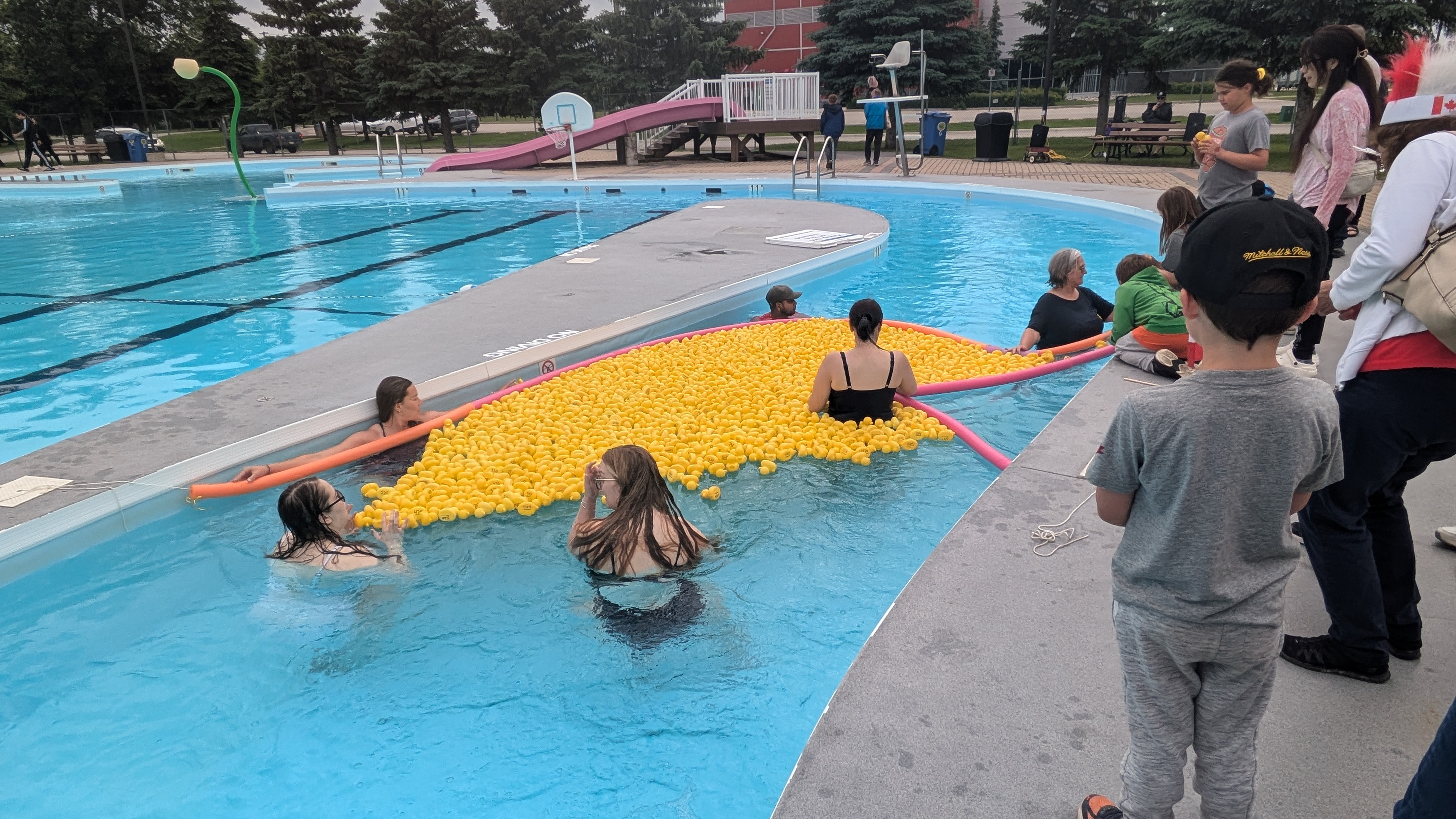 UPDATE: Splash for cash: Rubber Duck race reveals three winners ...
