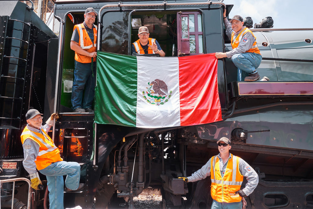the-empress-steam-locomotive-rolling-through-portage-sunday