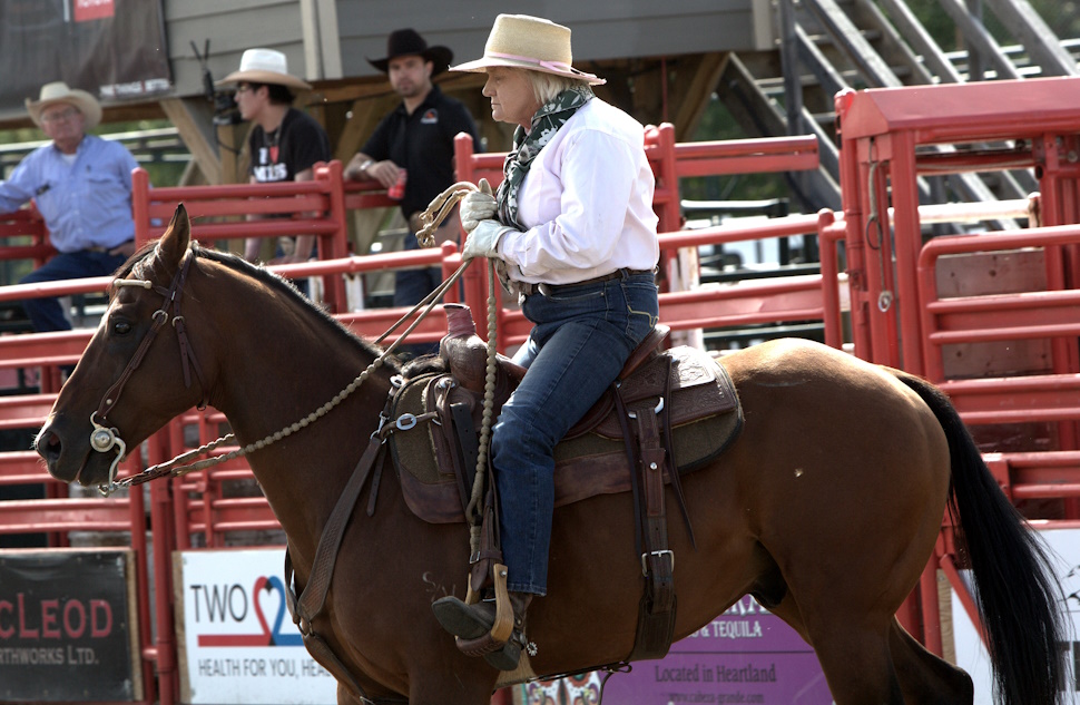 WATCH/GALLERY: Rodeo weekend starts on high note - CochraneNow ...