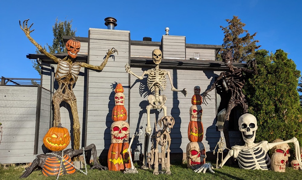 Gallery Light up High River, the Halloween edition is ready to scare