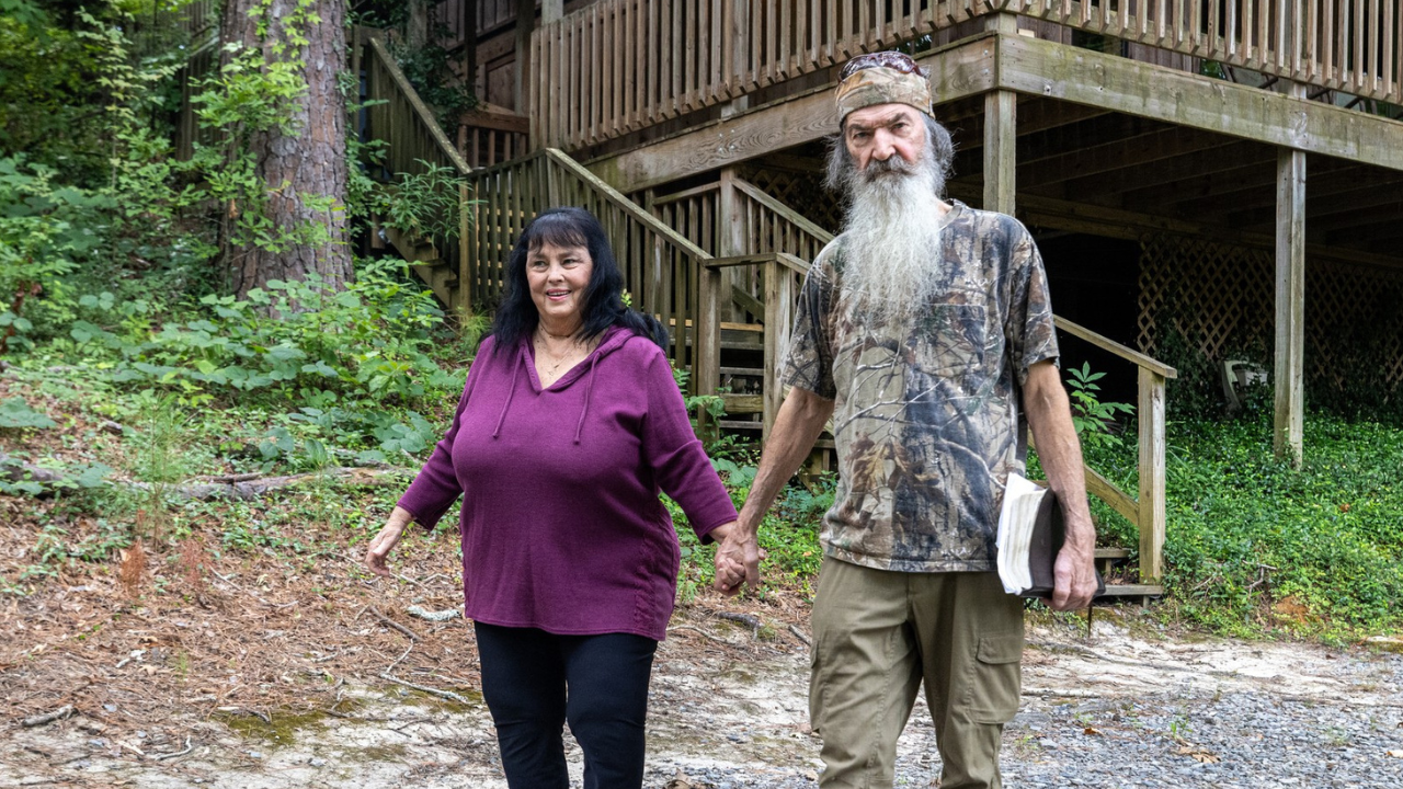 Duck Dynasty star diagnosed with Alzheimer's - CHVNRadio: Southern  Manitoba's hub for local and Christian news, and adult contemporary  Christian programming.