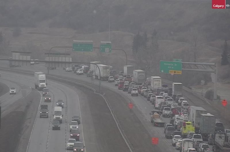 Update Collision closes northbound lanes on Deerfoot Trail in Calgary