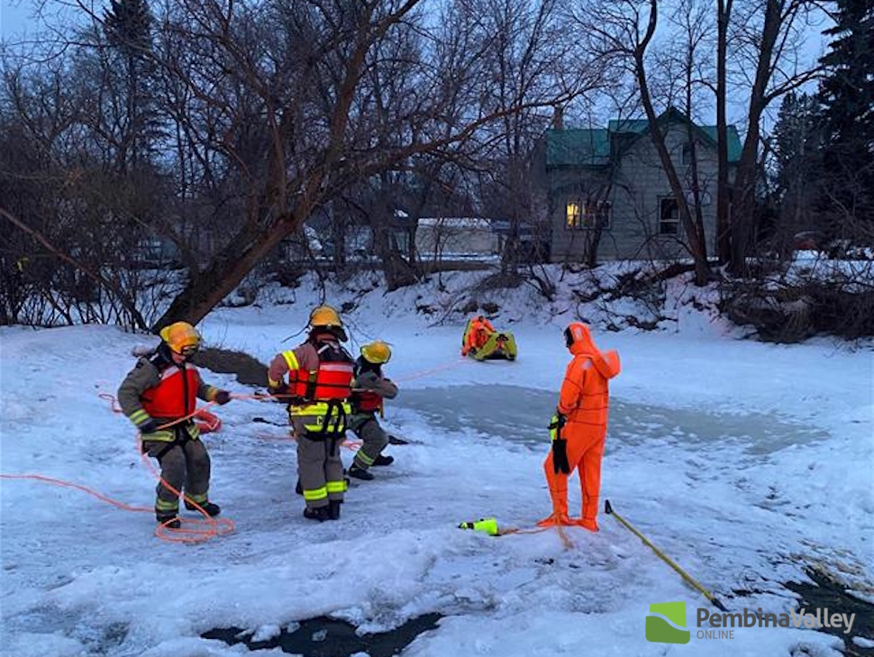 Ice Rivers Rescue Boyne River serves as Carman Dufferin Fire Department’s ice rescue ...