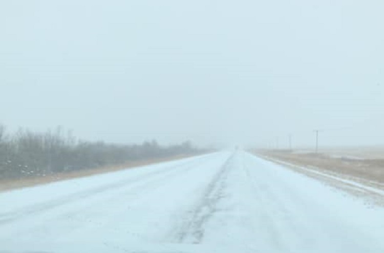 Environment Canada warns of icy roads and poor visibility in East-Central Alberta