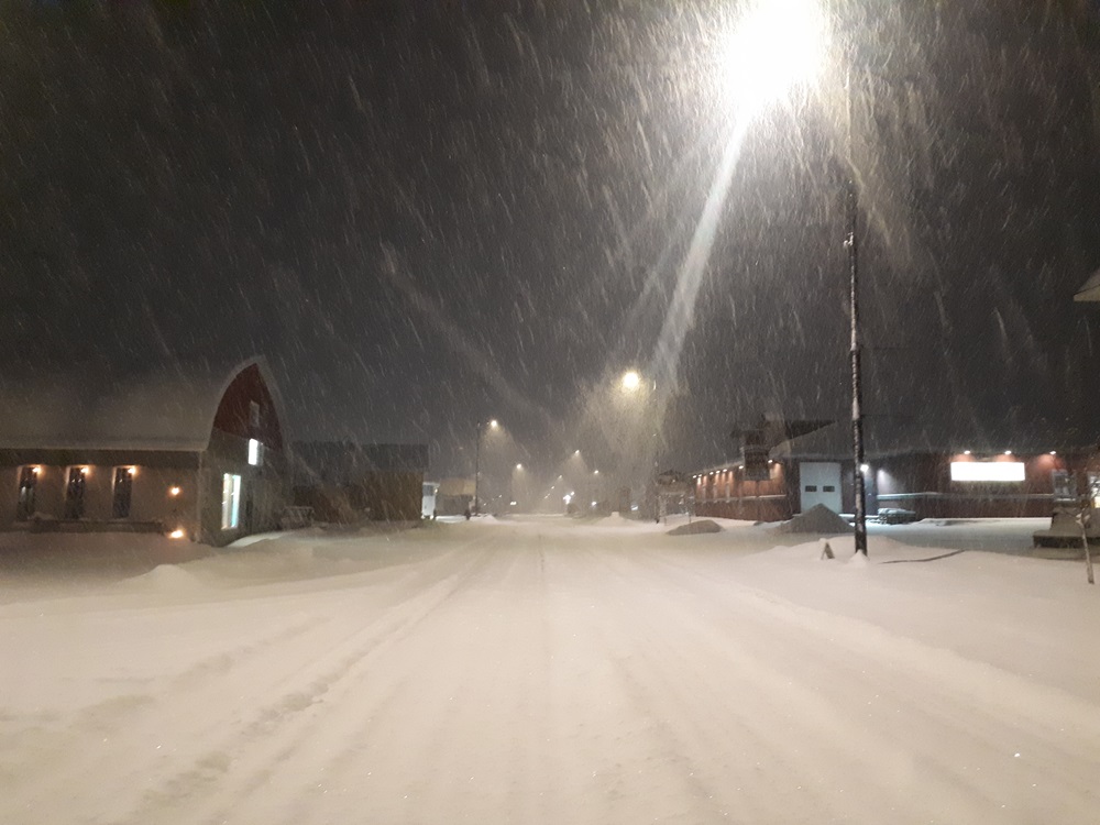 Snow Ab We're getting another 5 to 10 cm of snow as Environment Canada re ...