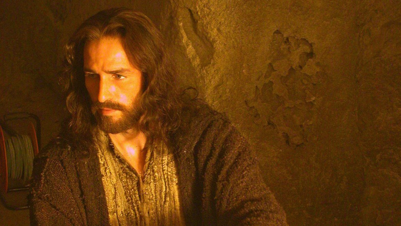 Driven by faith, Jim Caviezel prepares to reprise role in The Resurrection  of Christ - CHVNRadio: Southern Manitoba's hub for local and Christian  news, and adult contemporary Christian programming.