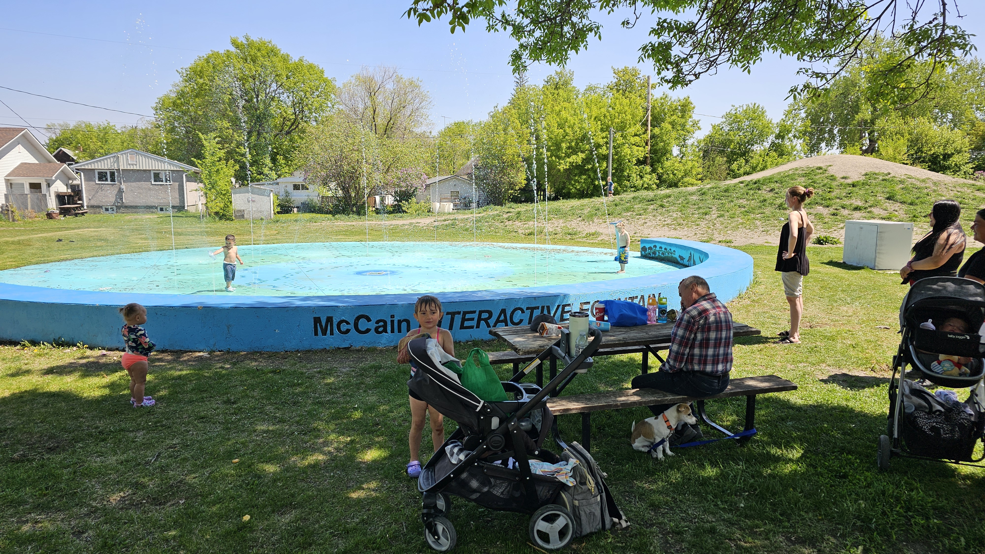 Portage Simplot Simplot Central Park Splash Pad opens for summer fun in Portage la ...