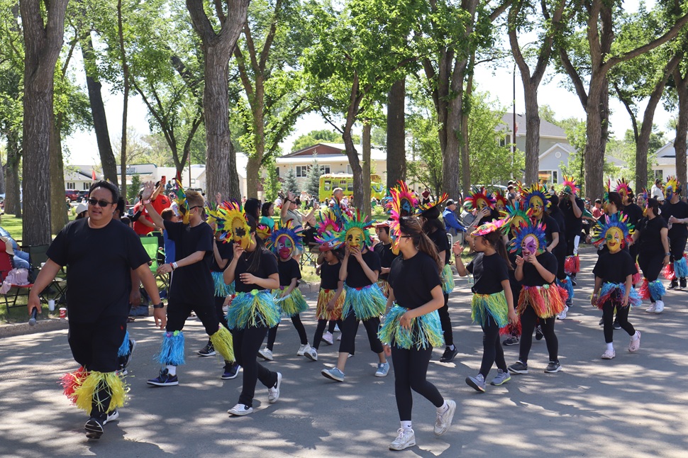 Frontier Days 2025 enjoys massive crowds, rowdy rides, and roaring ...
