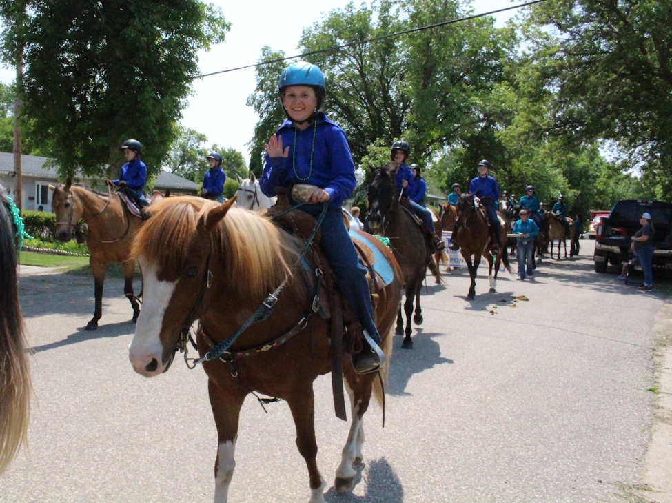 4-H Zone Rally parade brings smiles to Boissevain - DiscoverWestman.com ...