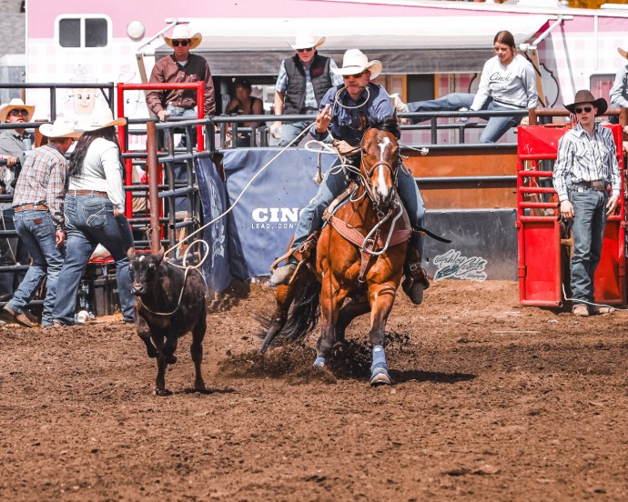 Cochrane grad ropes a spot at the world's largest high school rodeo ...