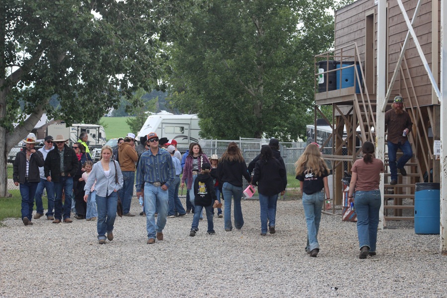 Rockyford Rodeo brings thousands to Alberta village - StrathmoreNow.com ...