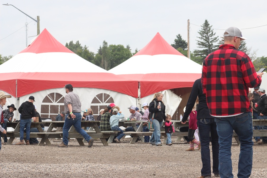 Rockyford Rodeo brings thousands to Alberta village - StrathmoreNow.com ...