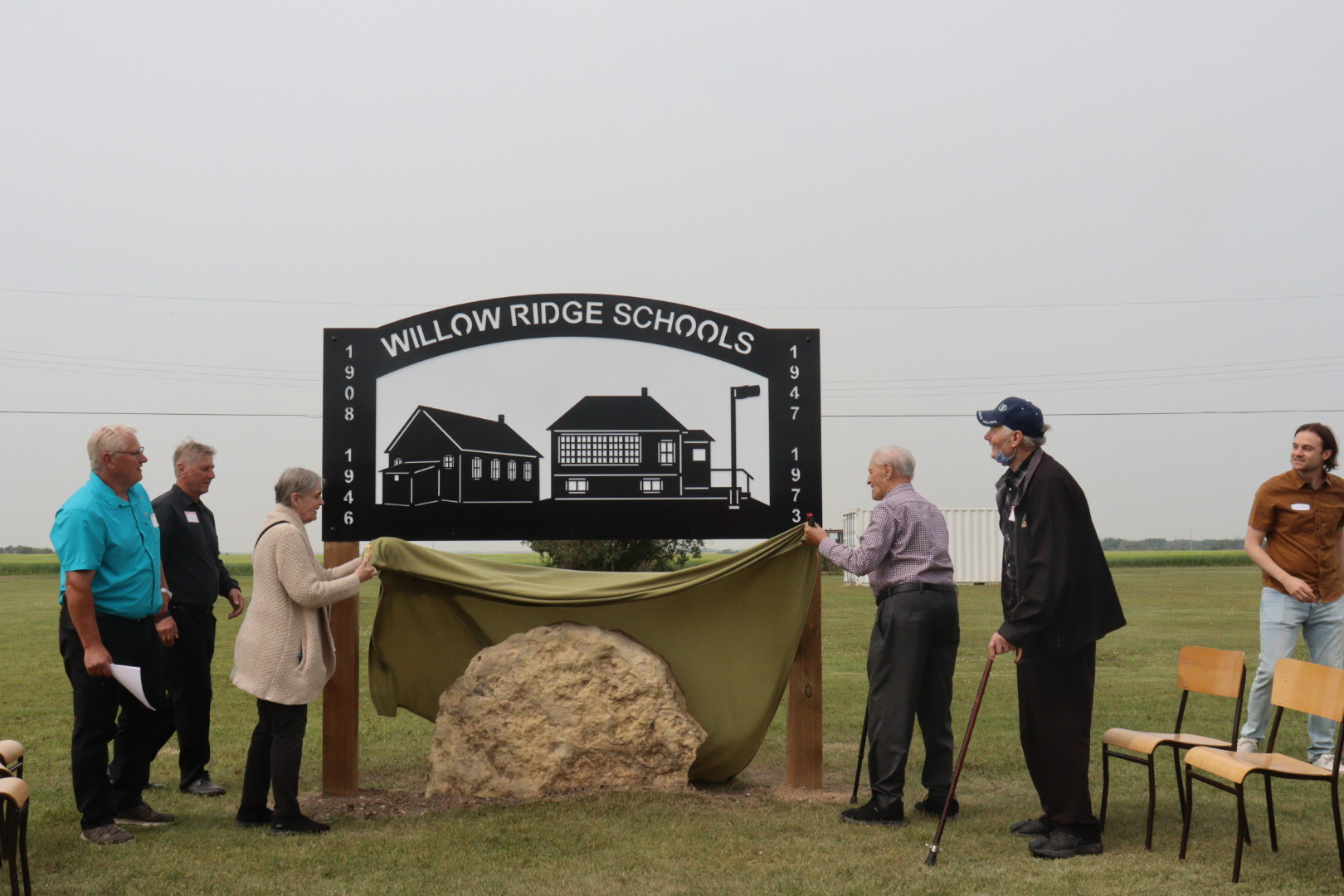 Teachers and students gathered one more time to celebrate Willow Ridge ...