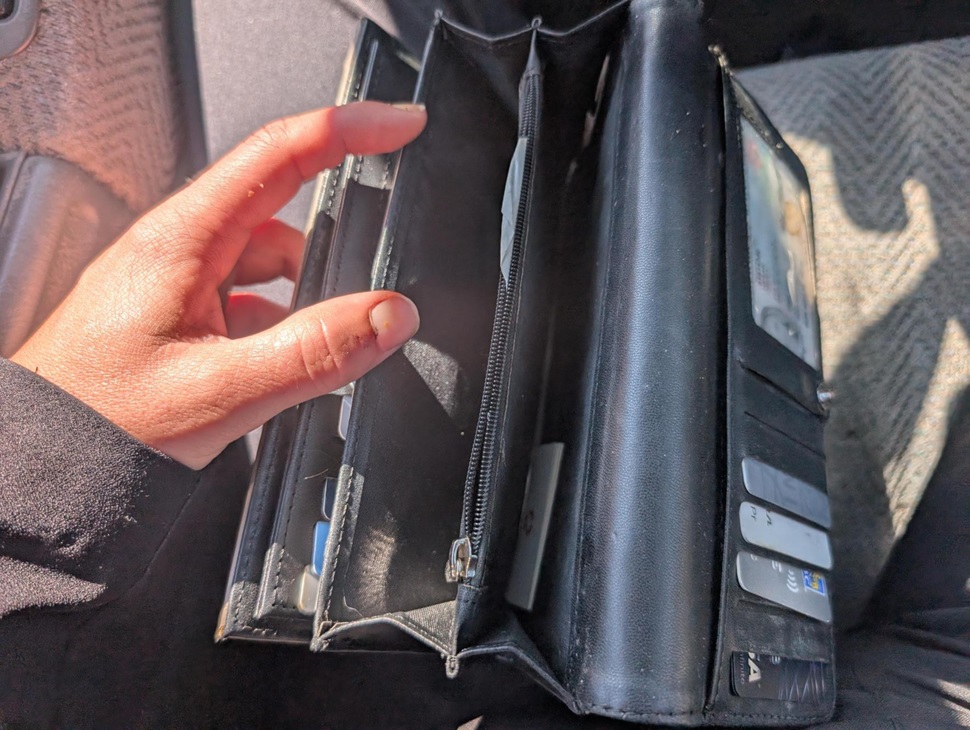 Survey finds two in three Canadians plan major spending cuts in 2026