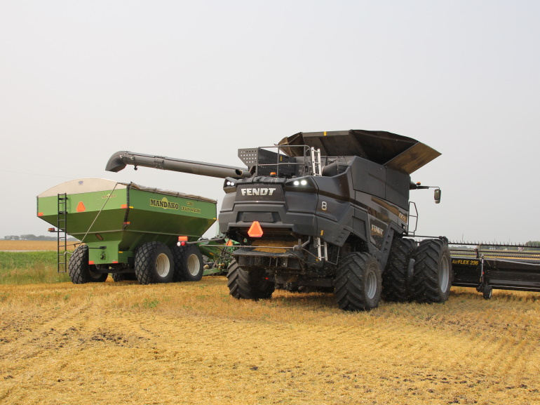 Governments renew funding for farmer mental health program