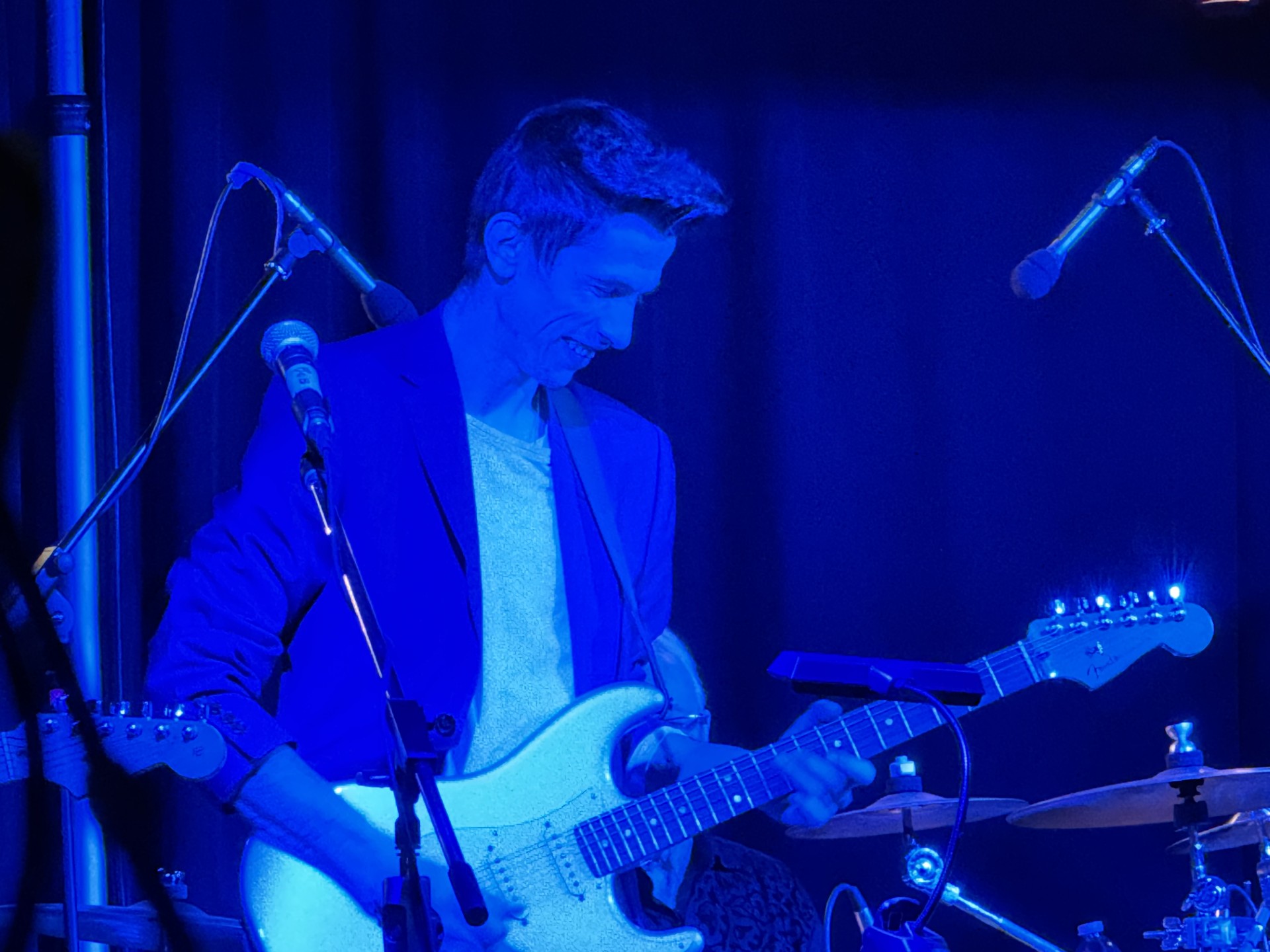 Strumming roots: from Romania to Winnipeg blues