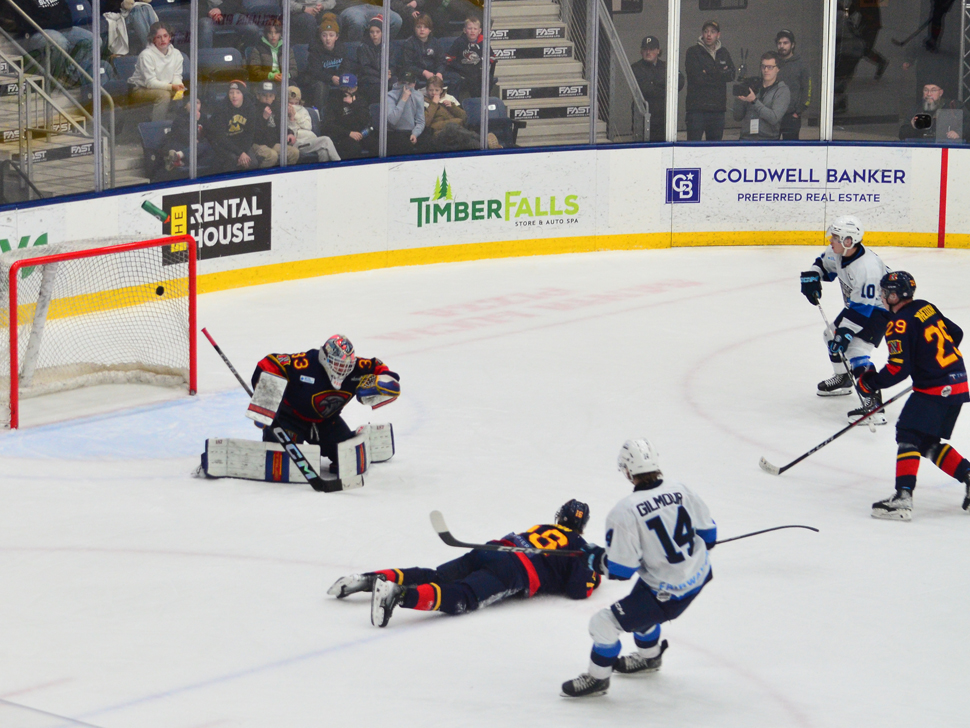 Pistons Niv DSC_9952 small winning Goal.jpg