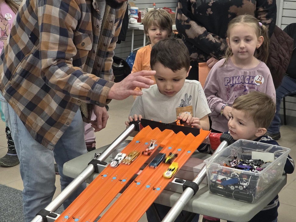 Kids take over the drag strip at Cruisers Kids Speed and Shine - SwiftCurrentOnline . com - Local news , Weather , Sports , Free Classifieds and Job Listings