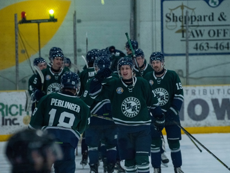 Klippers snap losing skid versus Melville; revamp defense core at trade deadline