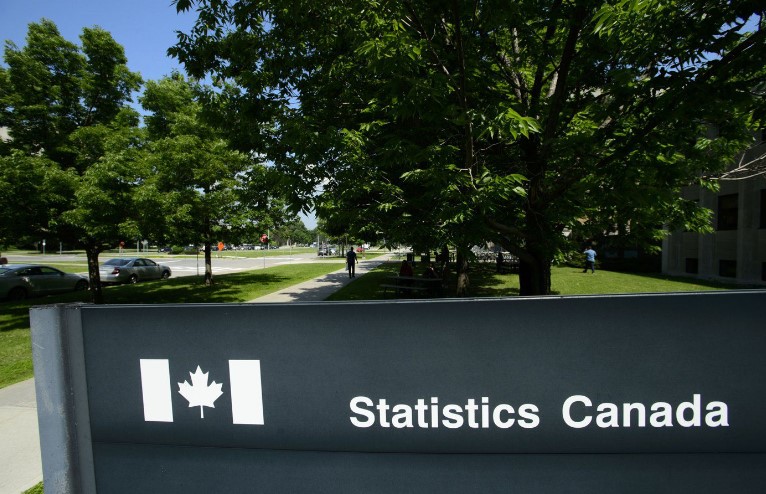 Statistics Canada hiring 32,000 workers for 2026 census