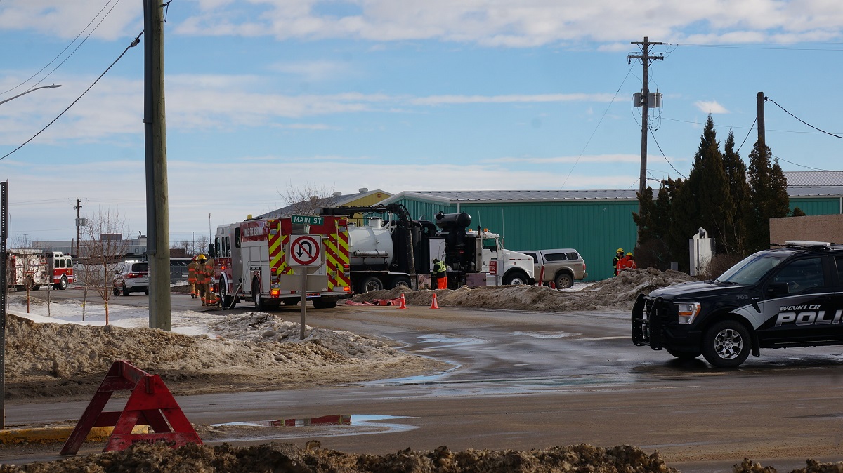 Crews respond to natural gas leak near Winkler's Main Street and ...