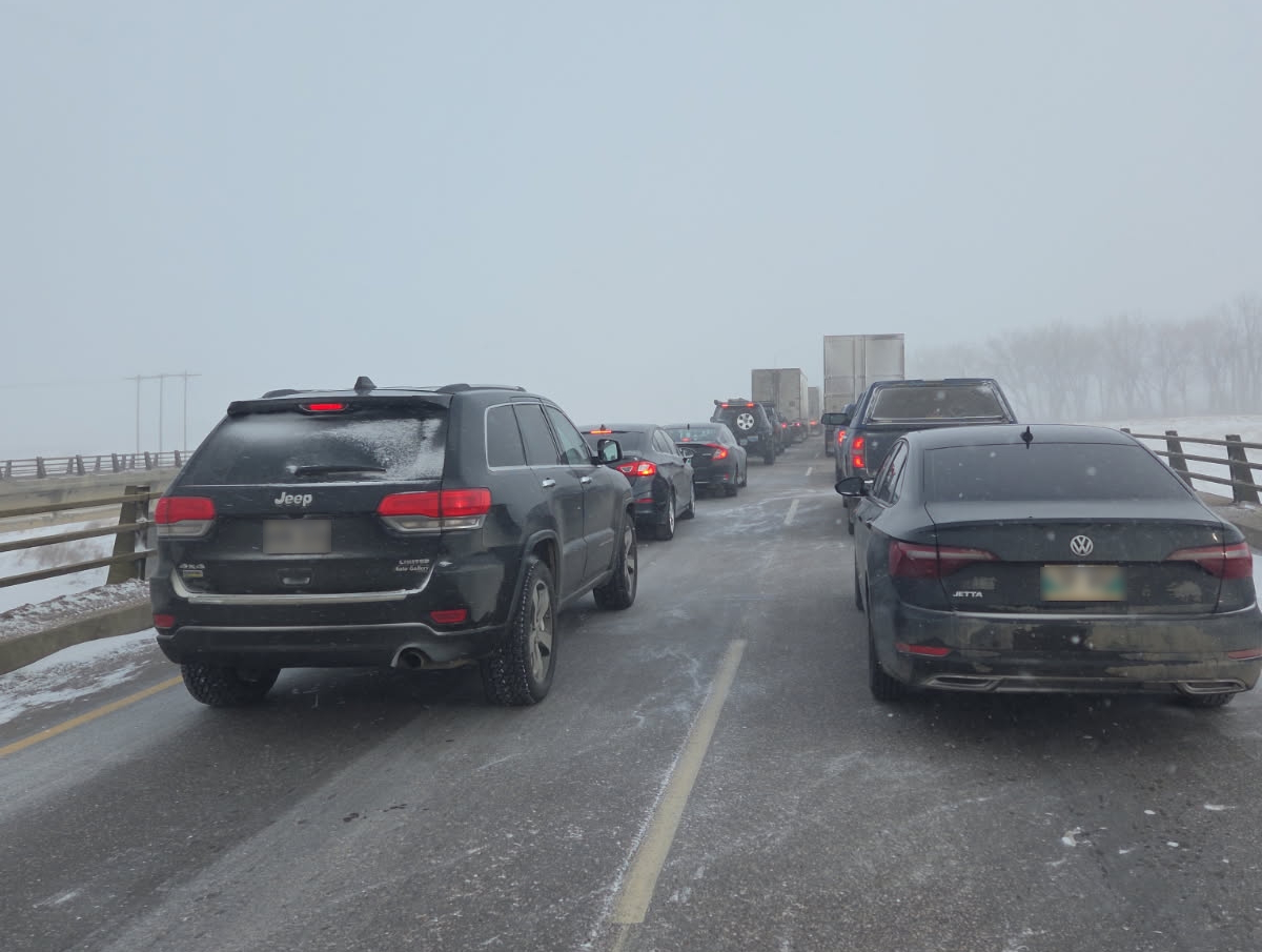Eastbound Traffic backed up as Trans-Canada closes westbound from Portage to Brandon