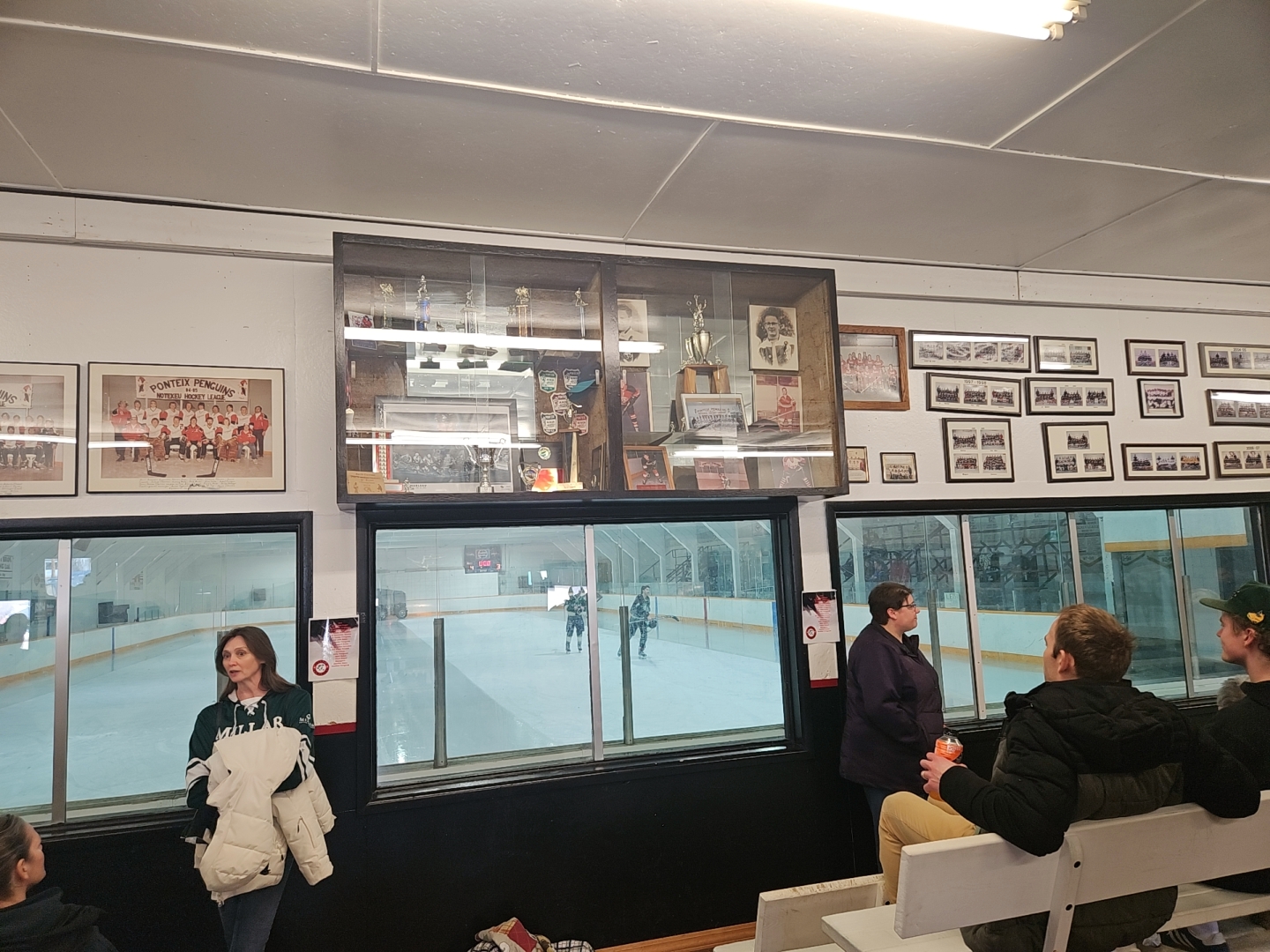 Ponteix is the place to go for a classic rink burger ...