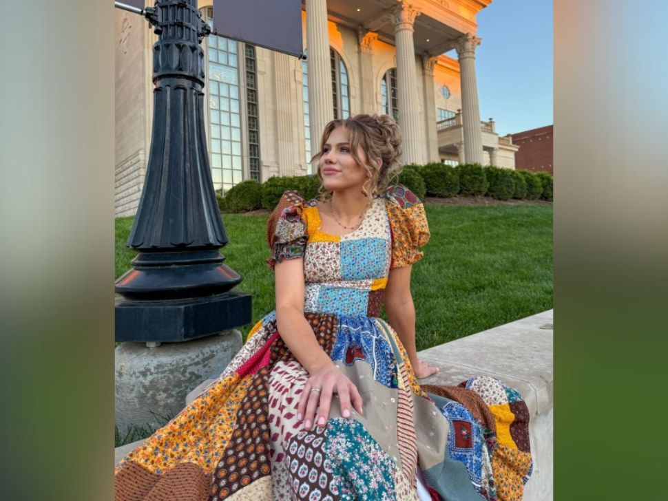 From postpartum struggle to praise: Christian mom shines on American Idol -  CHVNRadio: Southern Manitoba's hub for local and Christian news, and adult  contemporary Christian programming.