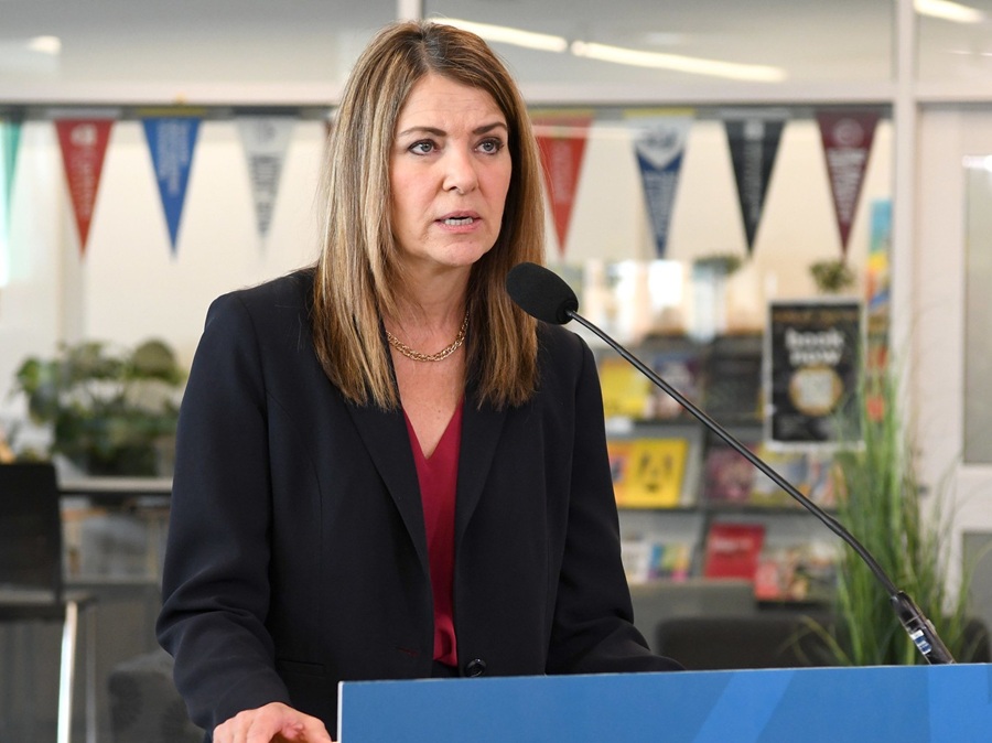 Canada, Alberta reach deal in principle to streamline environmental reviews for major projects