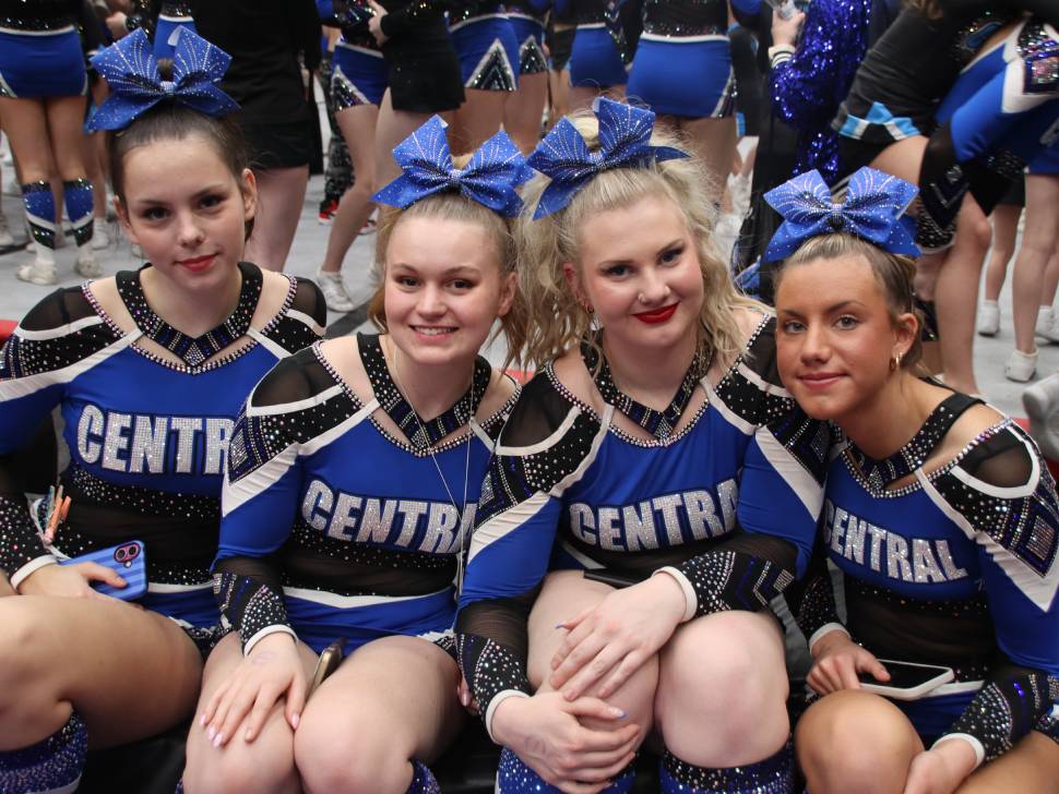 Turn Up the Heat Cheer Competition wows fans and athletes ...