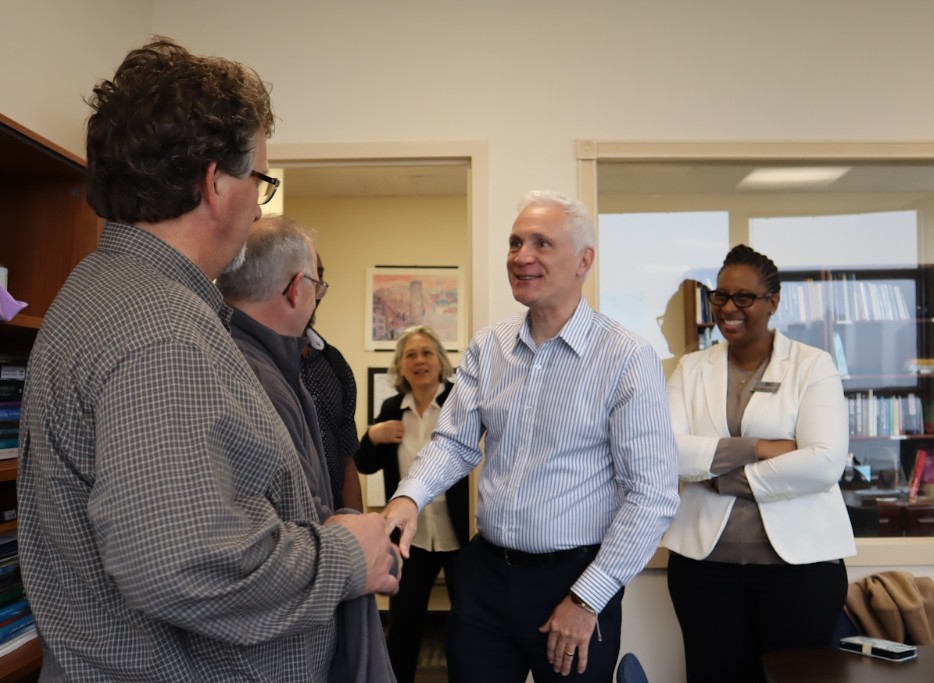 MCC alumnus Chris Rice visiting Manitoba to discuss peacebuilding in ...