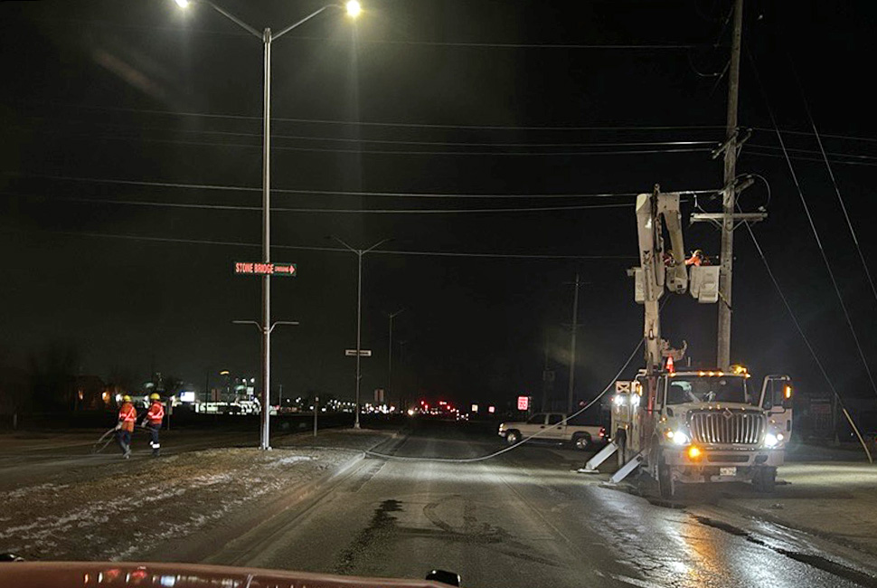 Steinbach Fire crews close Hwy 12 due to downed power lines Wednesday ...
