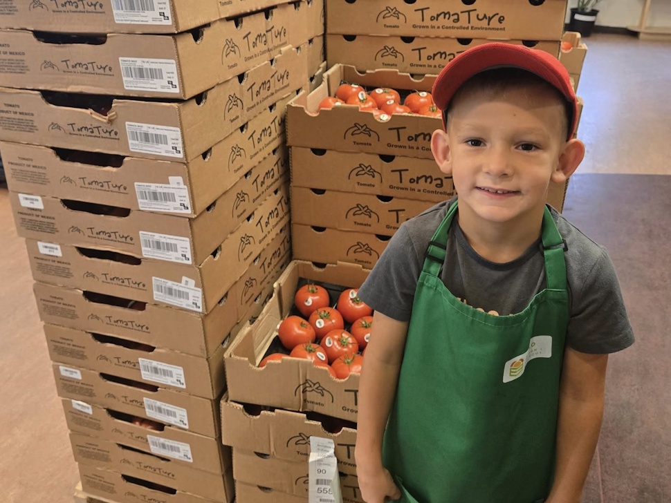 Food rescue pop-up brings fresh options to Portage