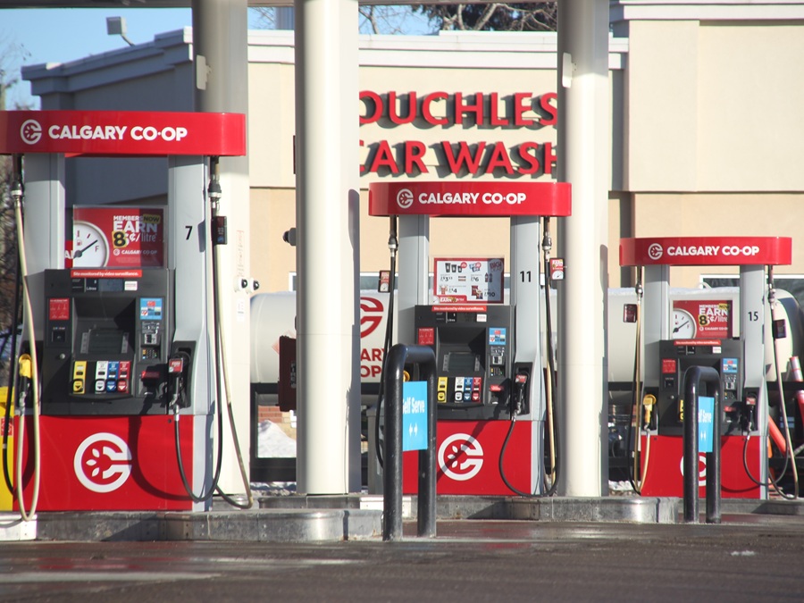 Gas sits at $1.69/L across Strathmore