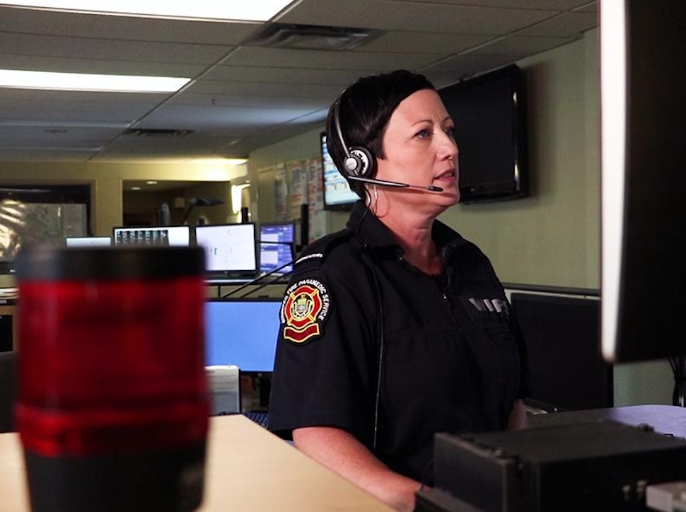 Winnipeg honours 911 call takers as first voices in emergencies ...